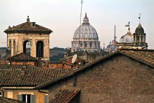 San Pietro sui tetti di Roma
